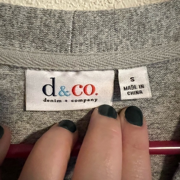 Denim&Co Long Gray Button Down Cardigan Size Small - Picture 5 of 8